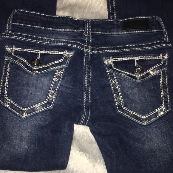 Daytrip Dark Blue Jeans! - Picture 2 of 4